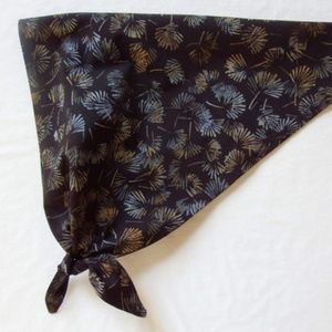 Black Bandana Patterned Leaf Head Scarf